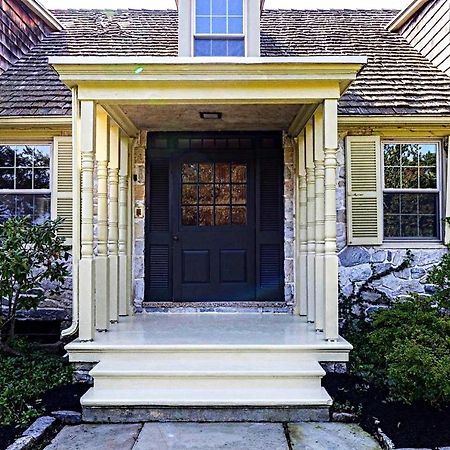 Downingtown Manor - 1900S Farmhouse With Creek Views 外观 照片